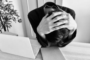 退職 トラブル事例と安全な解決法